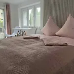 Проживання в сім'ї Swierkowa